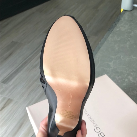 BCBG black bootie- HOT!!! - Picture 3 of 5